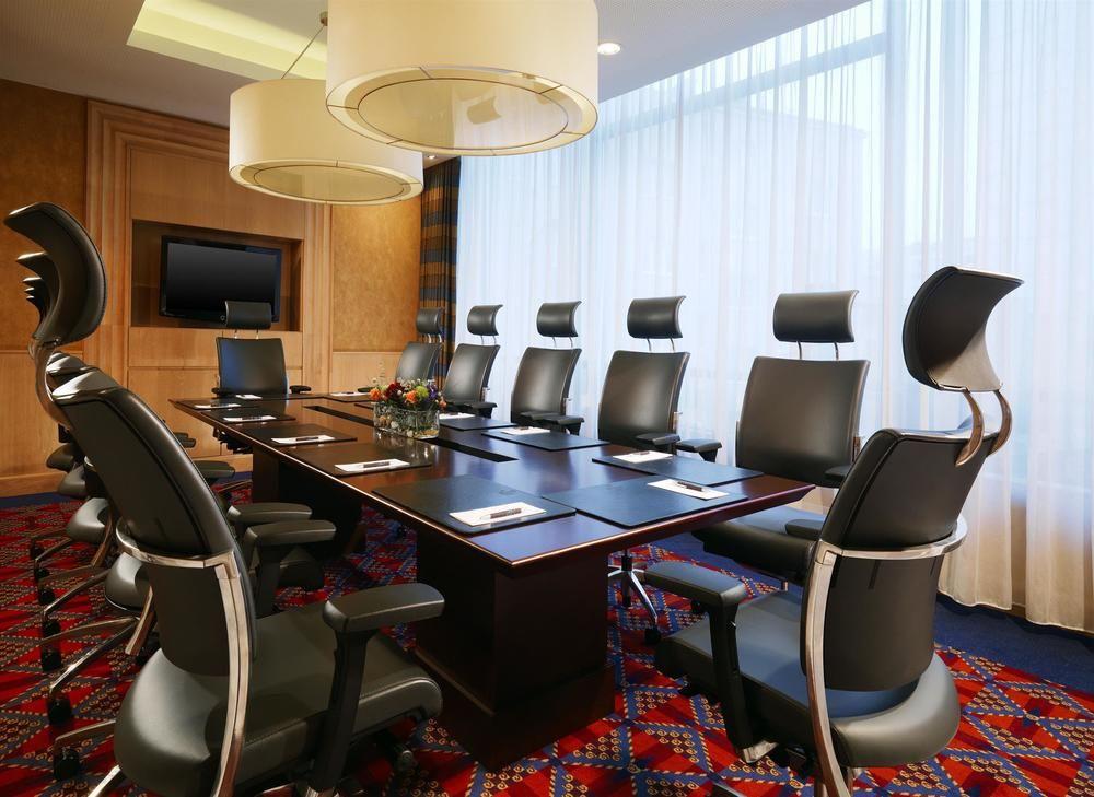 Sheraton Poznan Hotel Ngoại thất bức ảnh Meeting room