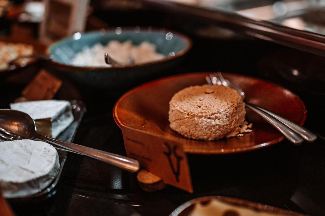 Sheraton Poznan Hotel Ngoại thất bức ảnh A scone