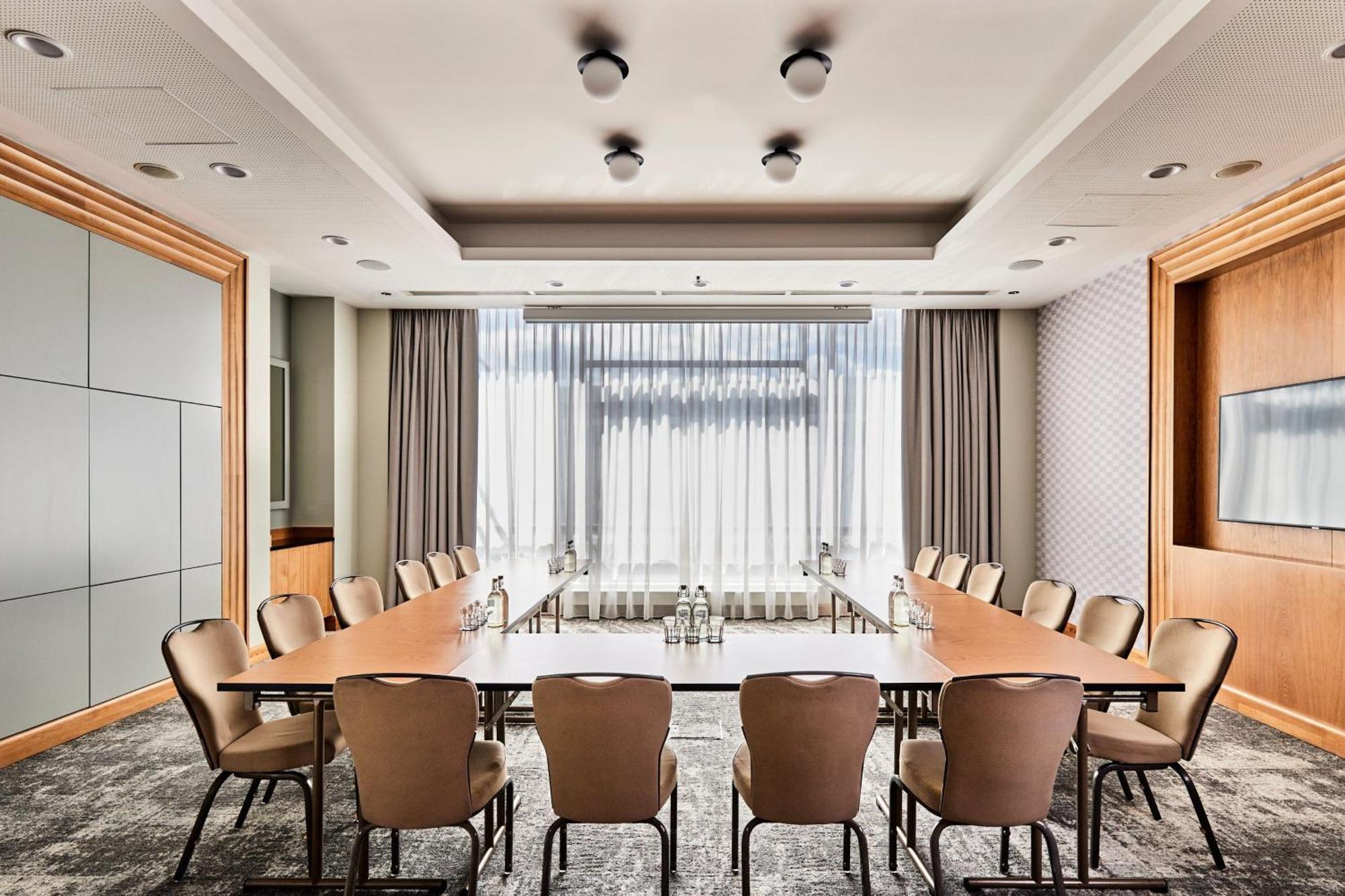 Sheraton Poznan Hotel Ngoại thất bức ảnh Meeting room