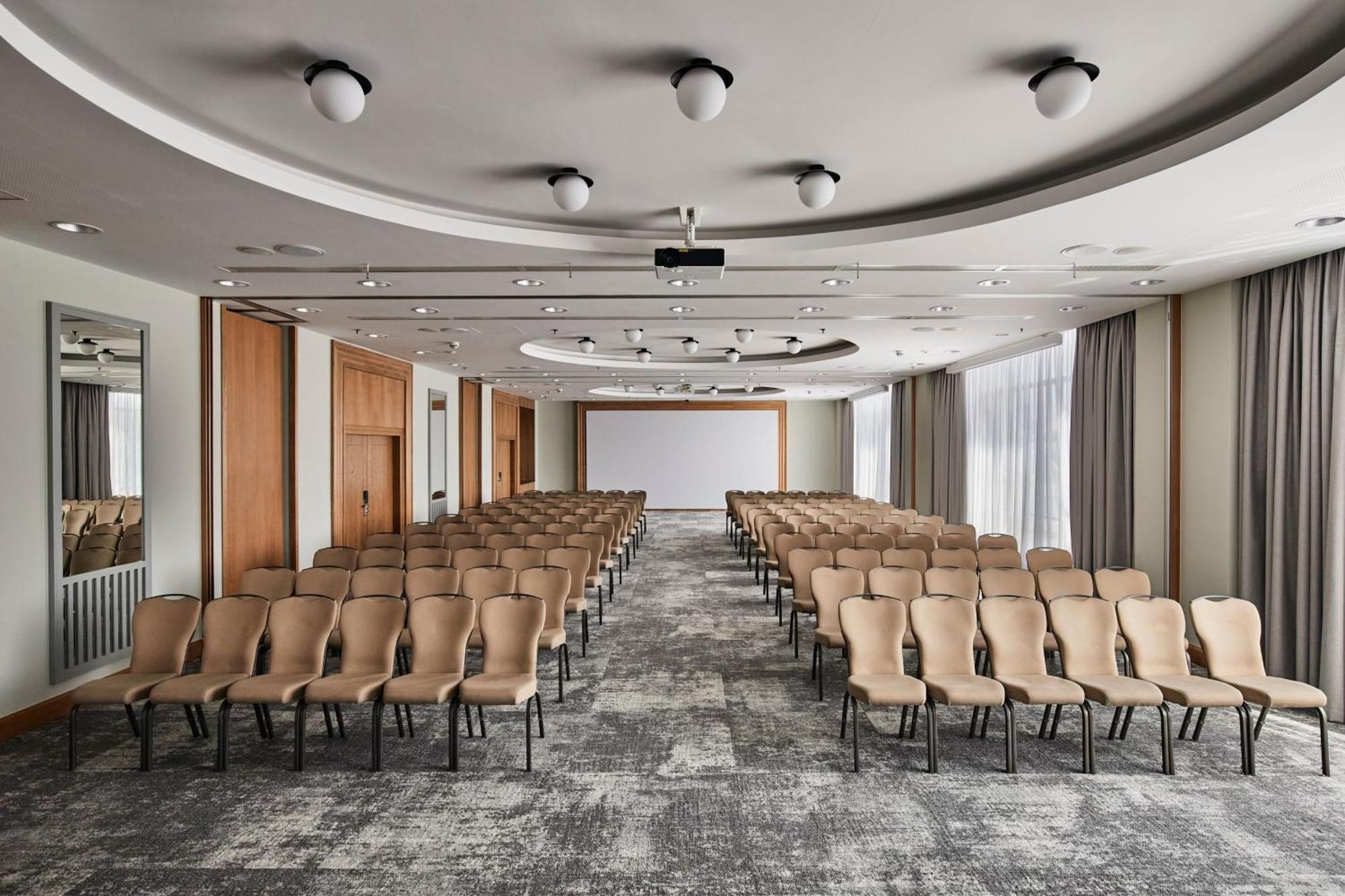 Sheraton Poznan Hotel Ngoại thất bức ảnh Meeting room