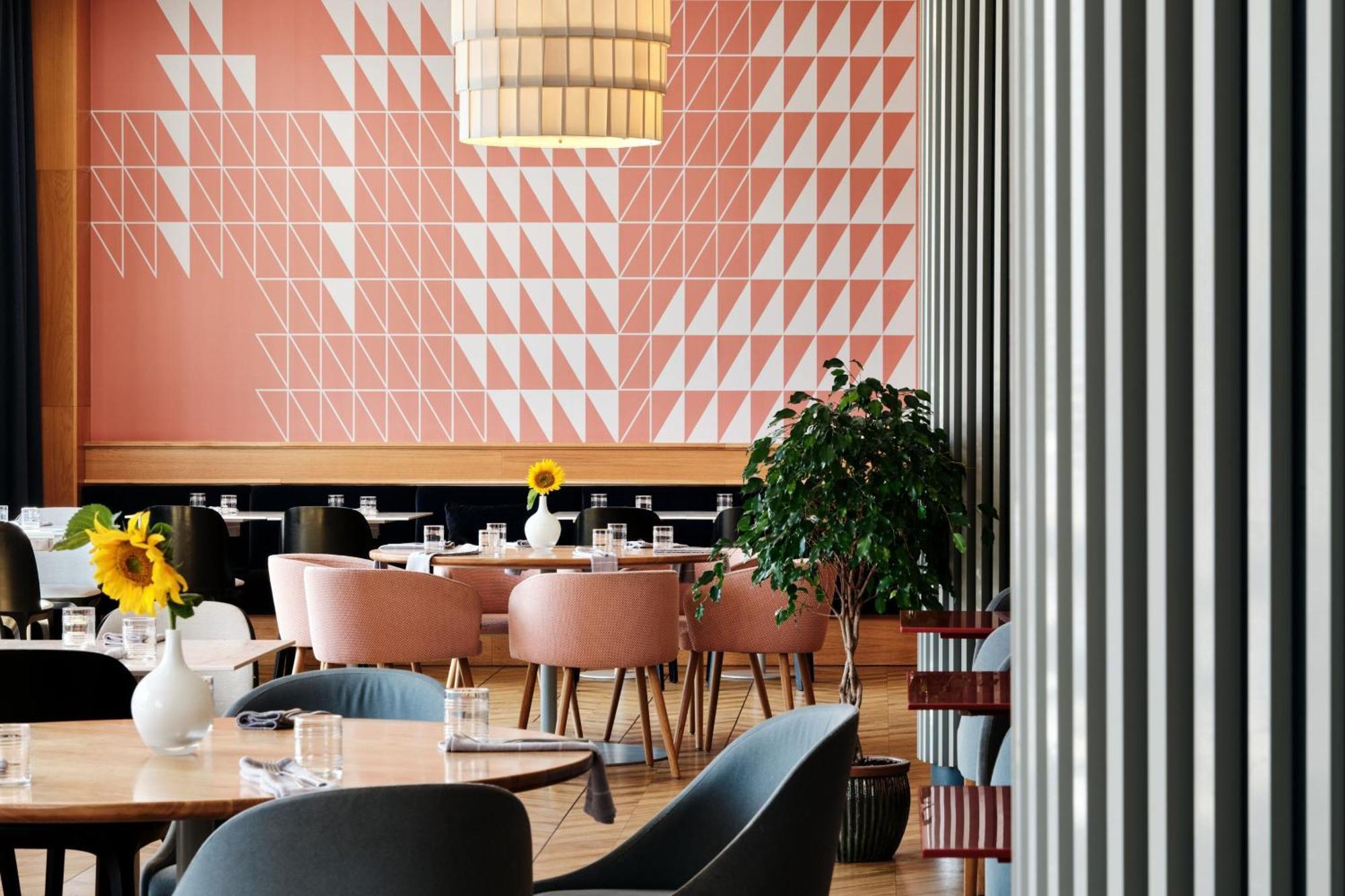 Sheraton Poznan Hotel Ngoại thất bức ảnh Restaurant interior