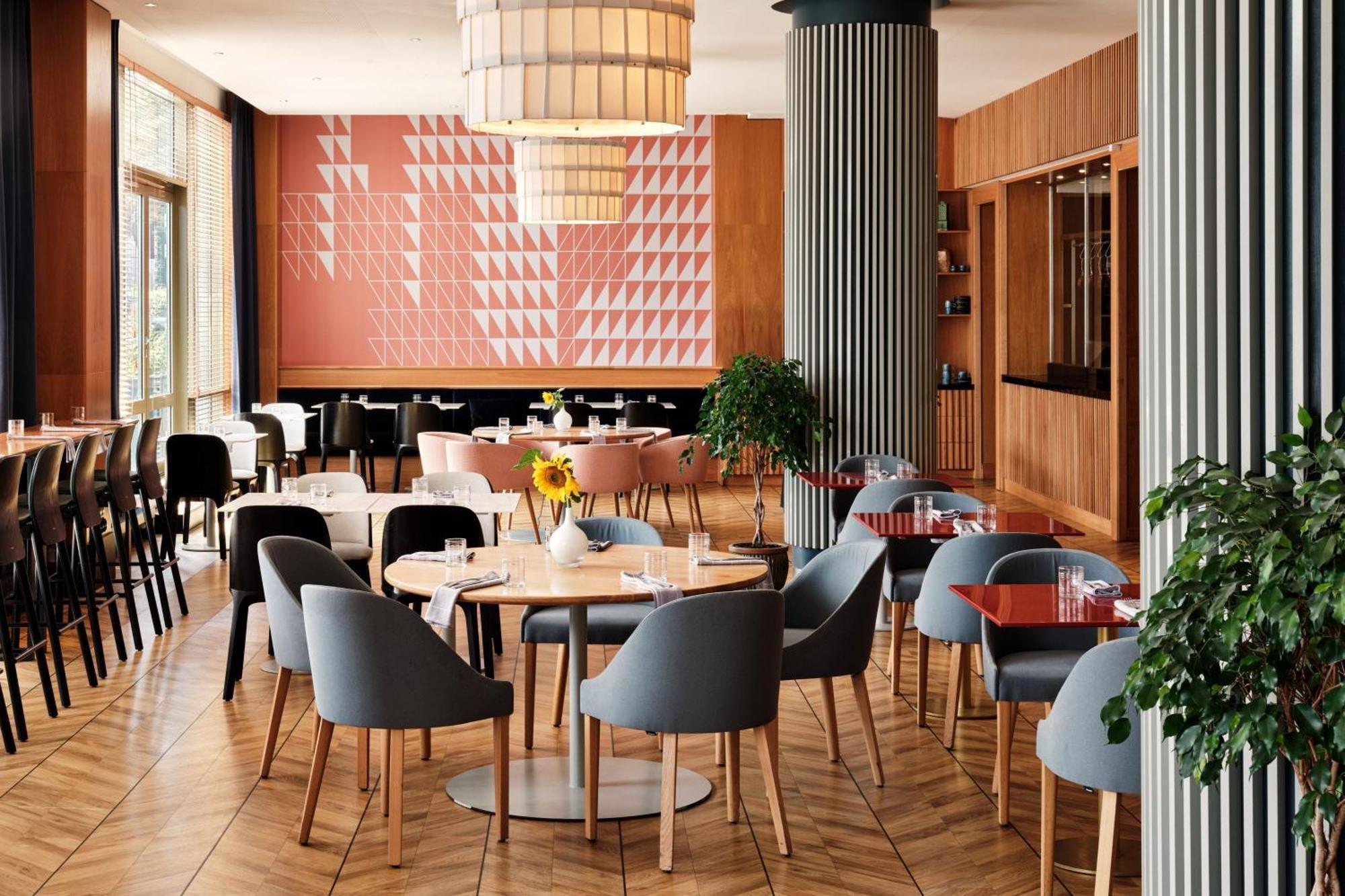 Sheraton Poznan Hotel Ngoại thất bức ảnh Restaurant