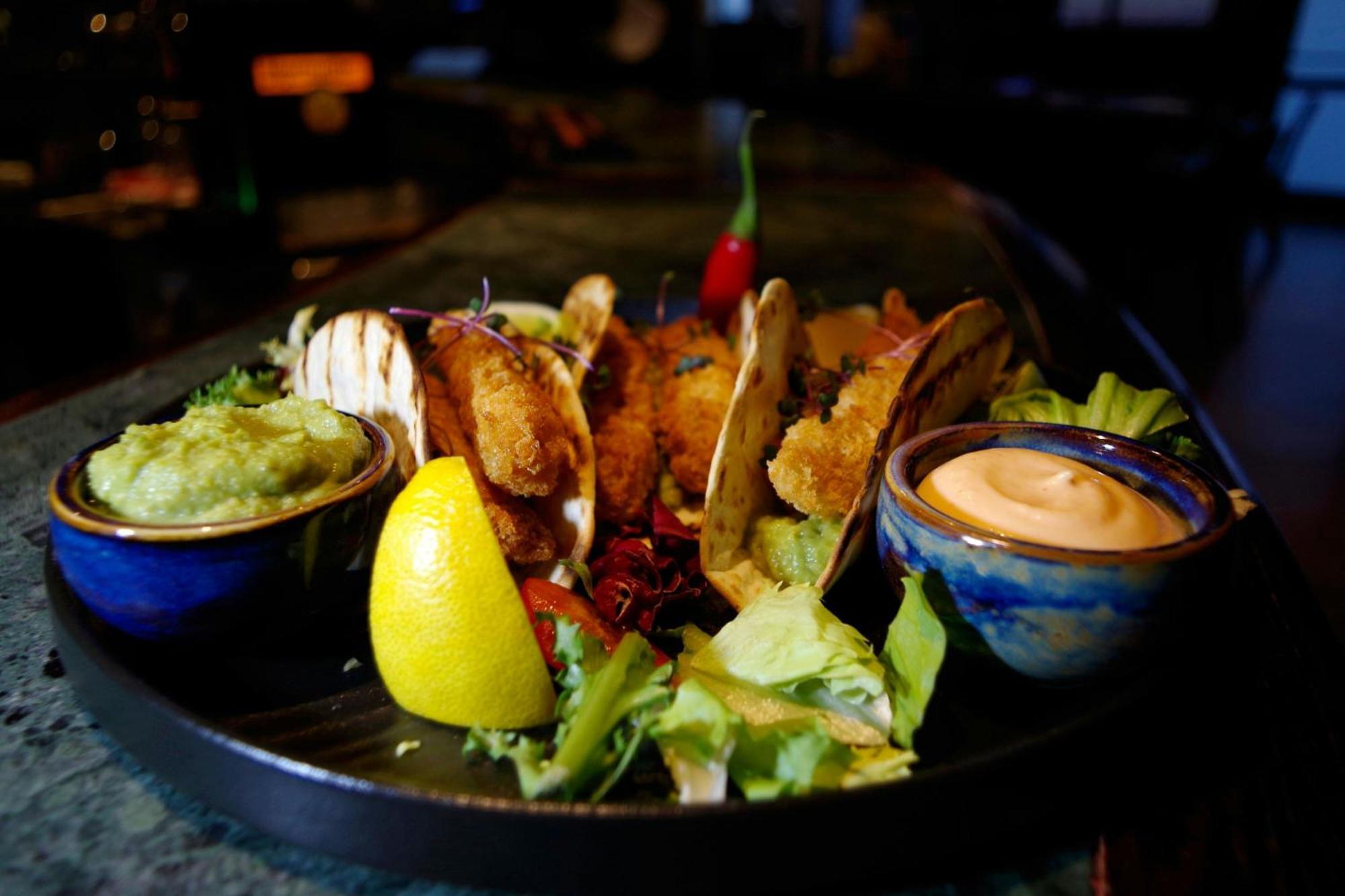 Sheraton Poznan Hotel Ngoại thất bức ảnh A plate of tacos